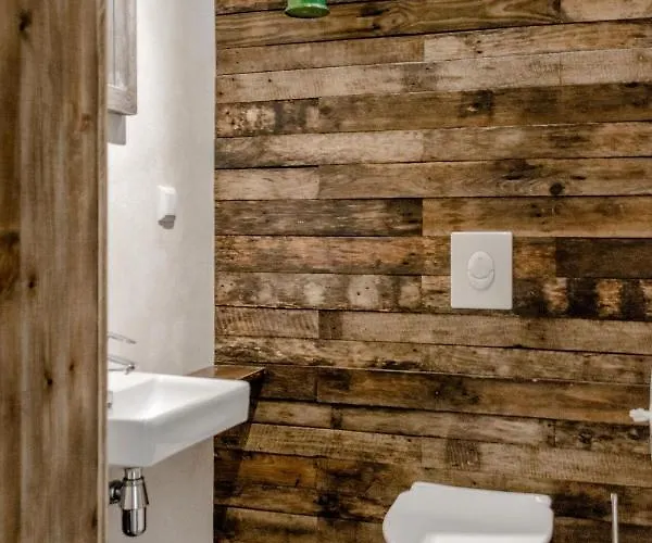 Puhkekuela キャンプ場 *